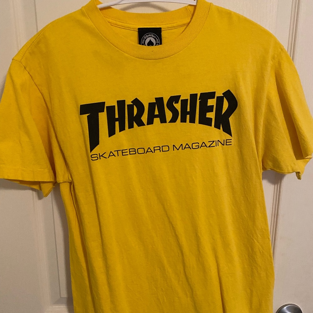 Gold/yellow thrasher t
